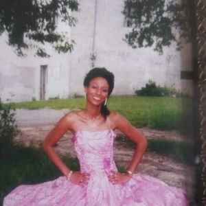 Meet your Posher, Antoinette